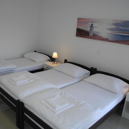 Apartments Nives Crikvenica Extérieur photo